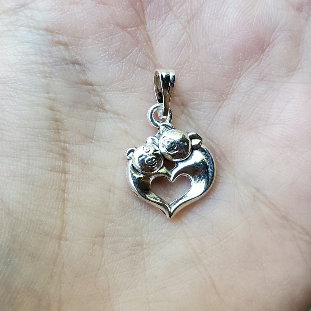 NWOT Pigs in Love Charm - Picture 6 of 6